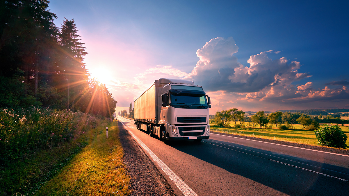 Läs mer om artikeln Elektrifiering och laddning av tunga lastbilar